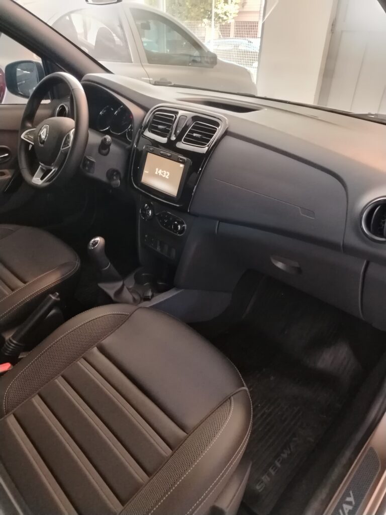 RENAULT SANDERO STEPWAY INTENS