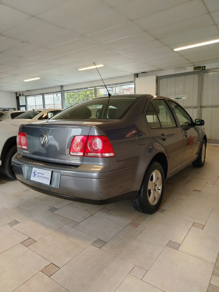 VOLKSWAGEN BORA TRENDLINE
