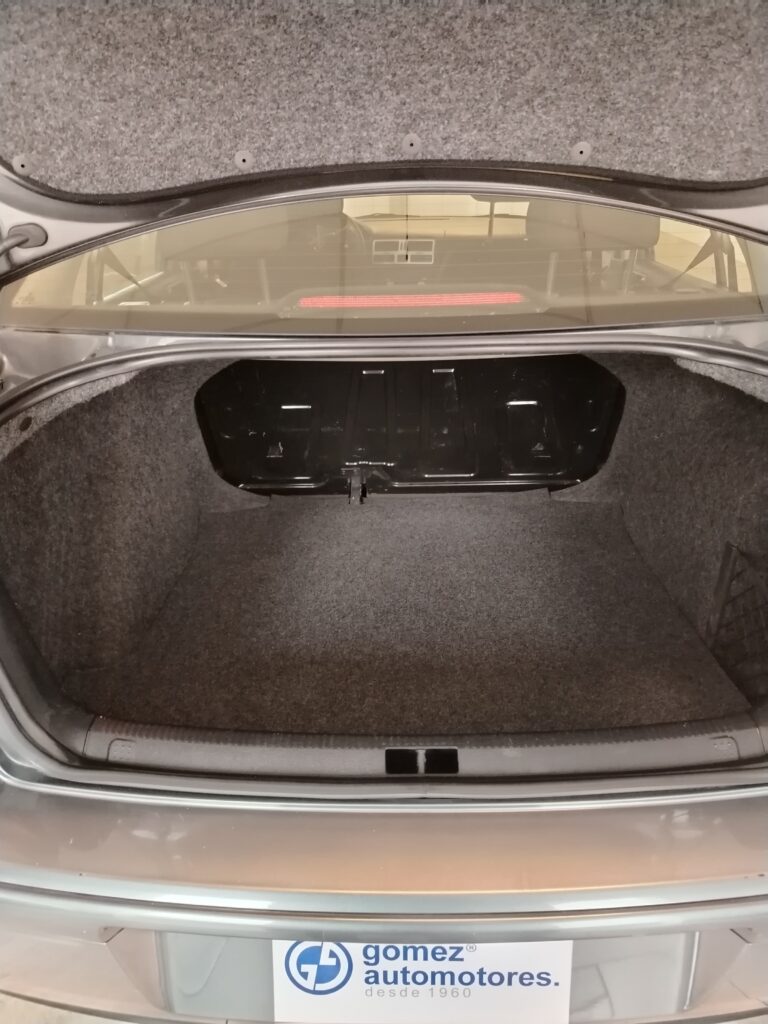 VOLKSWAGEN BORA TRENDLINE