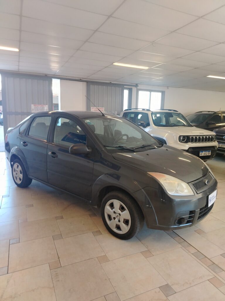 FORD FIESTA MAX AMBIENTE