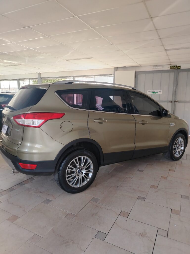 FORD KUGA