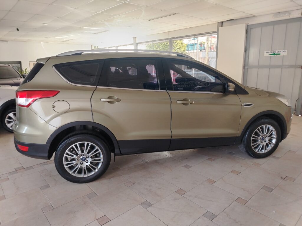 FORD KUGA