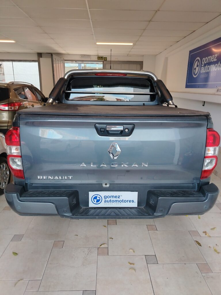 RENAULT ALASKAN ICONIC