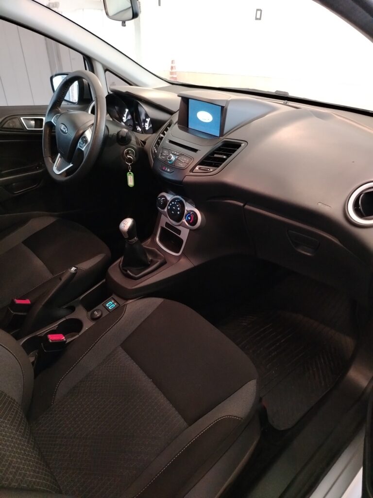 FORD FIESTA SE
