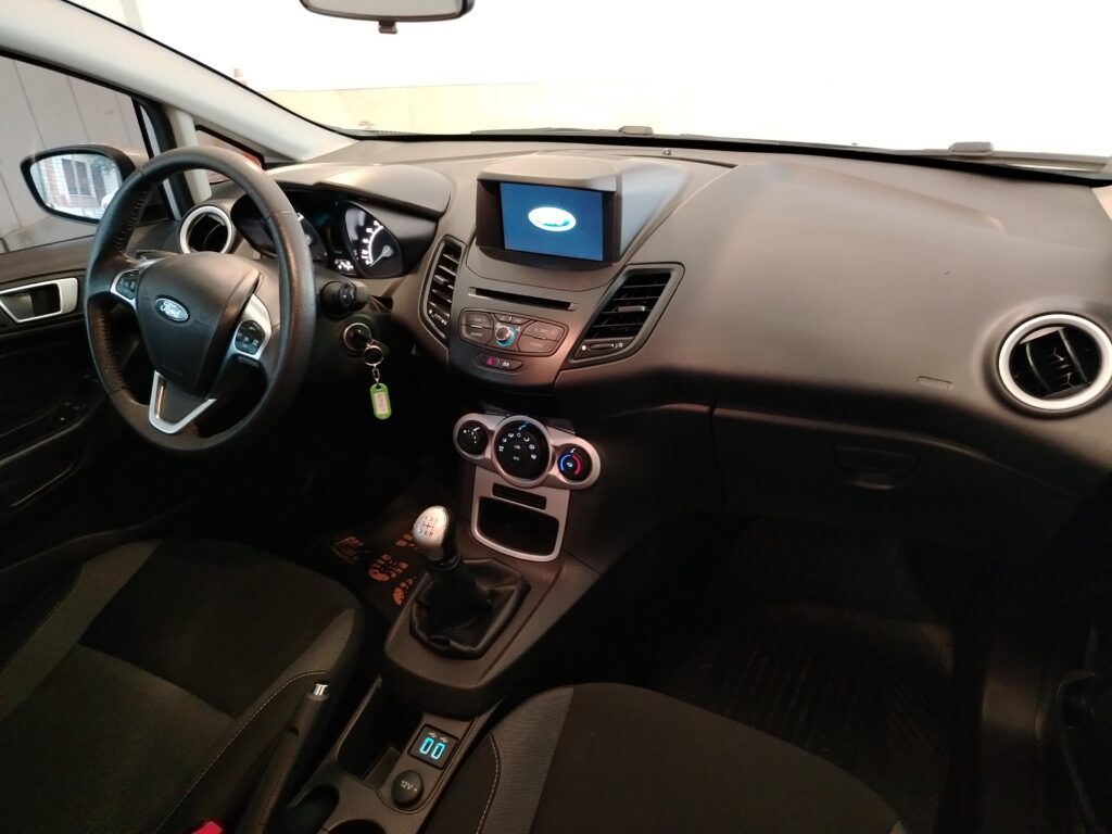 FORD FIESTA SE