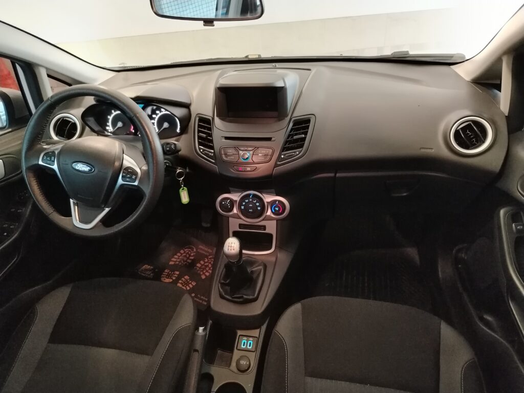 FORD FIESTA SE