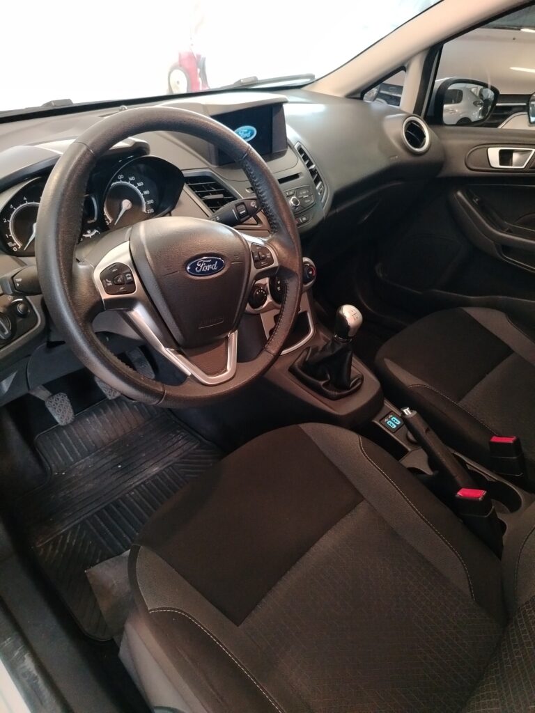 FORD FIESTA SE