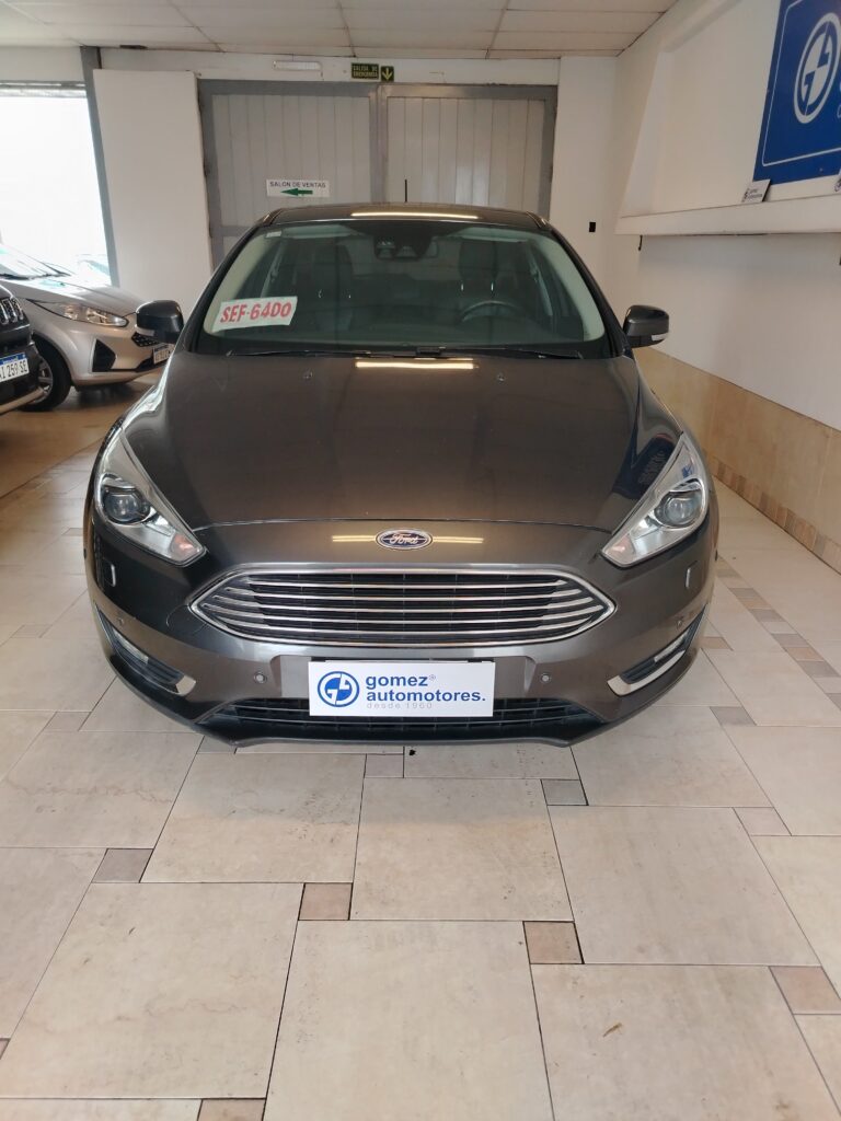 FORD FOCUS TITANIUM POWERSHIFT