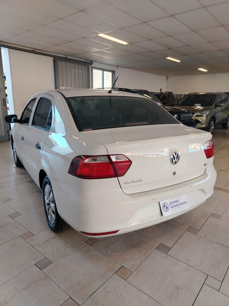 VOLKSWAGEN VOYAGE