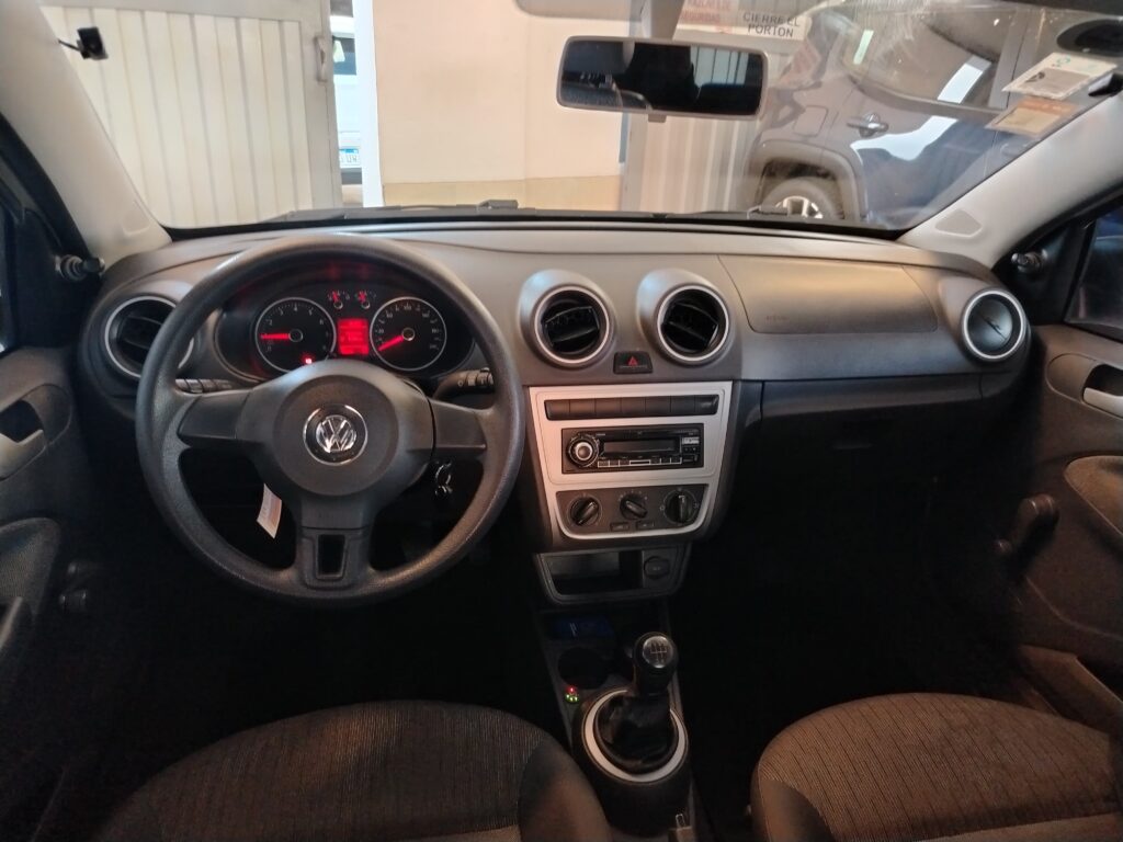 VOLKSWAGEN VOYAGE