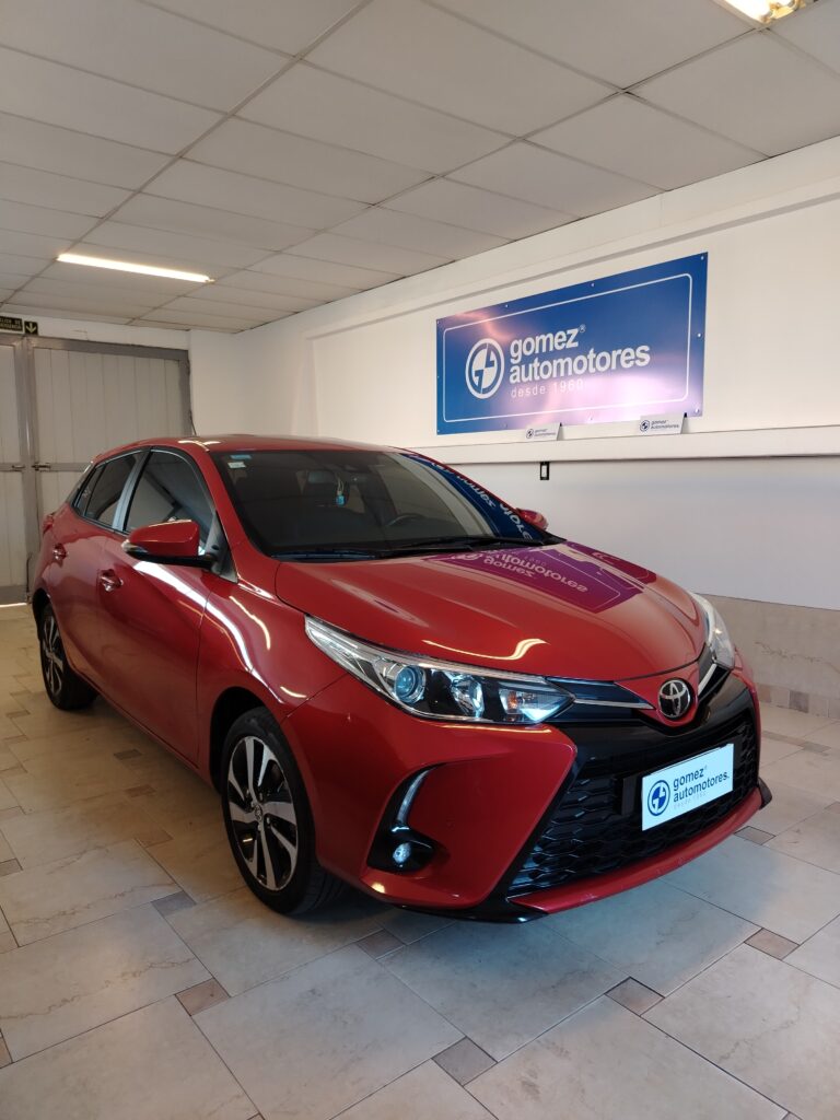TOYOTA YARIS XLS CVT (Stock virtual)