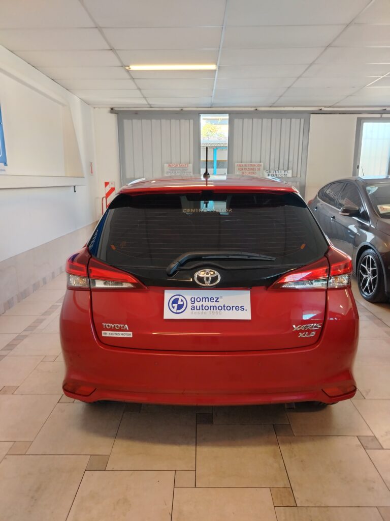 TOYOTA YARIS XLS CVT (Stock virtual)