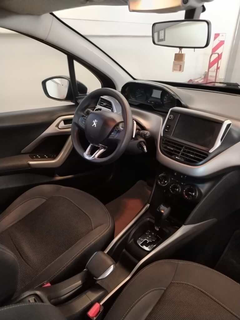 PEUGEOT 2008 ALLURE